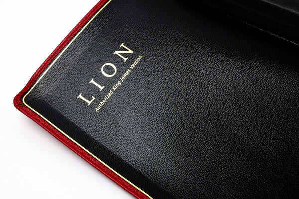 KJV Lion - Semi Yapp - Humble Lamb